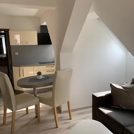 Apartmanovy 2 شقة *
